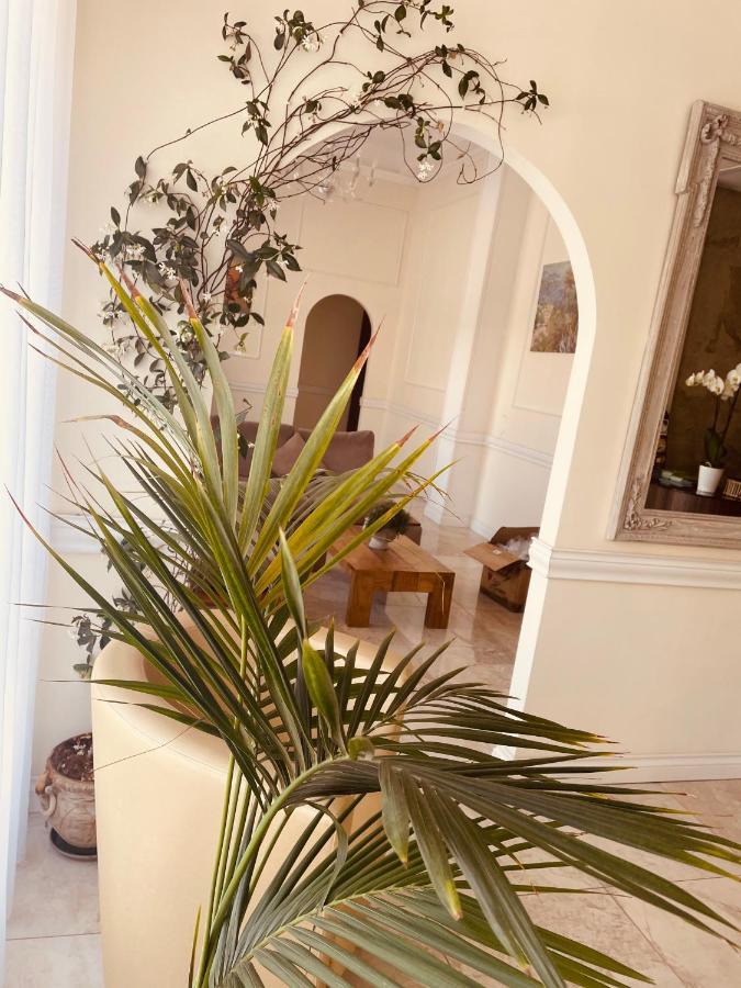 Hotel Regina Margherita Bordighera Bagian luar foto